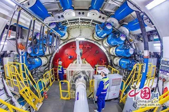  深海基建新纪元：海底隧道施工背后的极限挑战 IT技术