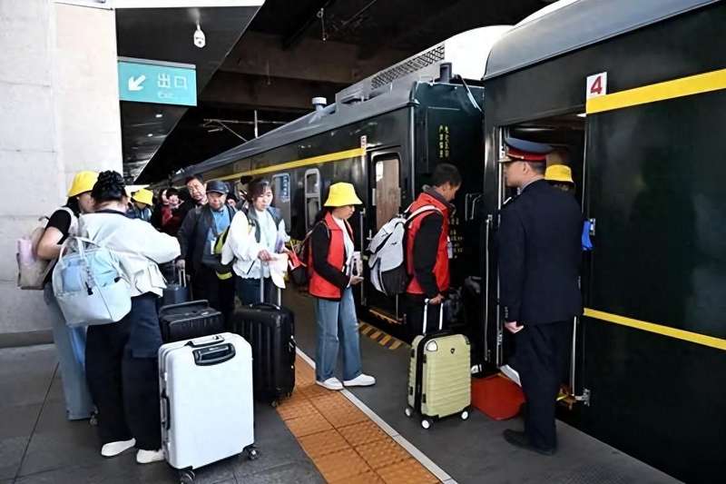  深度解析2026年山西首趟旅游专列：硬件迭代与服务体系的系统性升级 文化旅游
