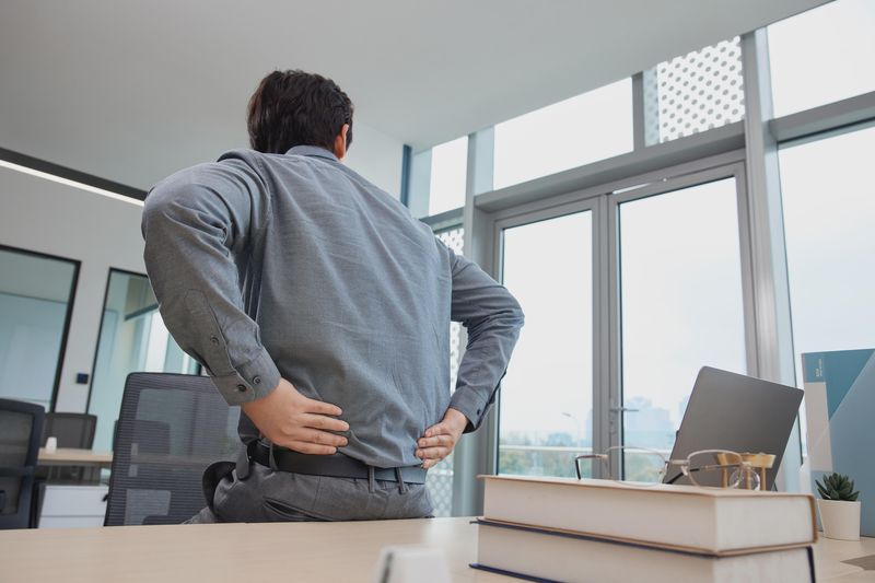  心梗风险深度拆解：心血管内科十二年急诊实录与六大高危行为量化分析 健康养生